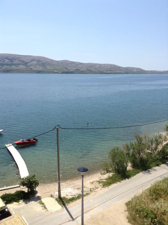 Pansion Laguna Метайна Екстериор снимка