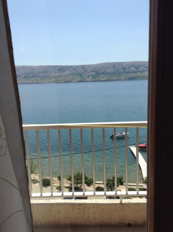 Pansion Laguna Метайна Стая снимка